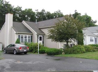 67 Santoro Rd, Worcester, MA 01606
