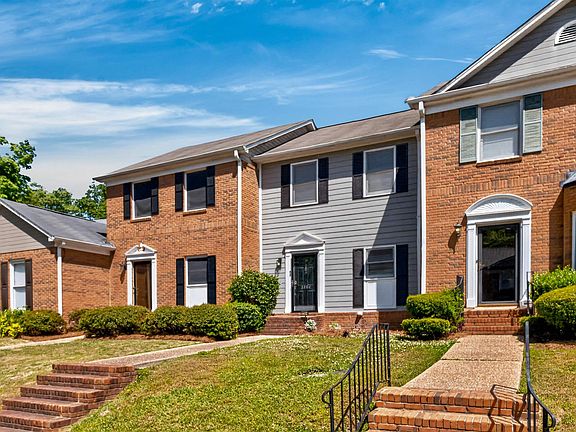 2nd image of 2204 Ascot Ln