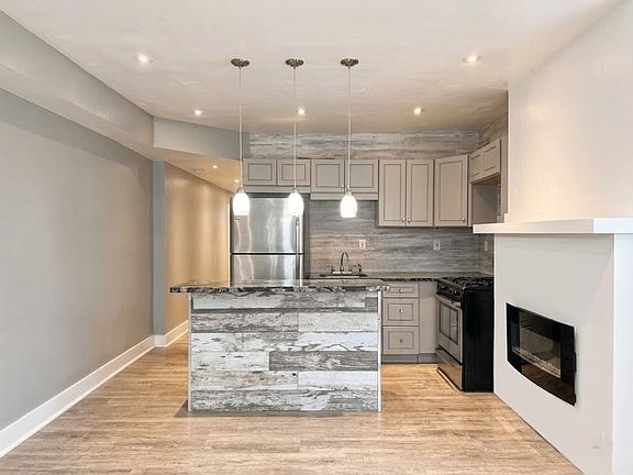 3rd image of 5834 Phillips Ave #2