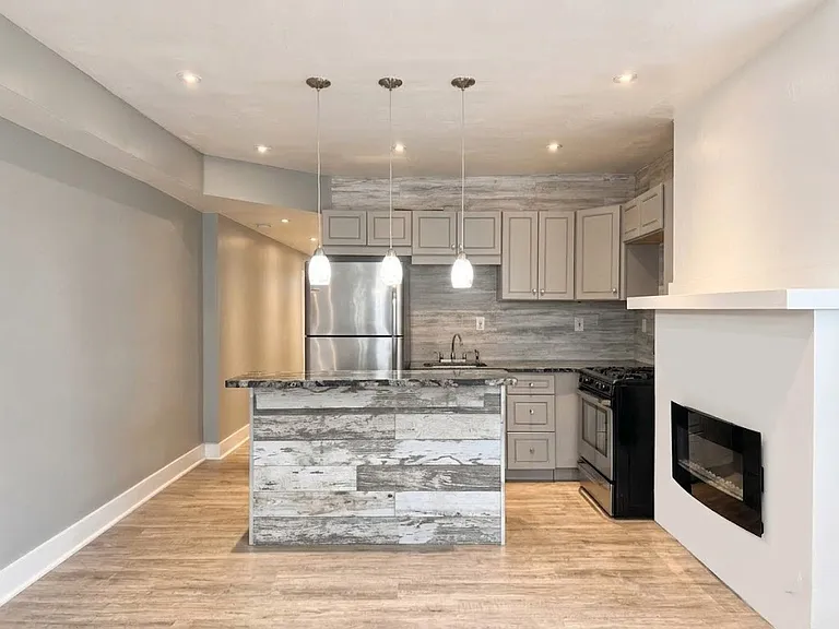 5834 Phillips Ave #2 — Photo 3
