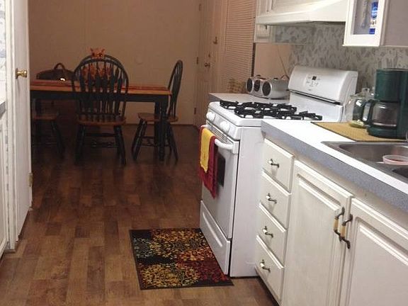 4th image of 16361 Pearl Dr