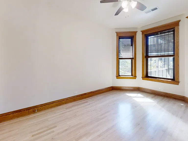 1443 W Belle Plaine Ave #2 — Photo 8