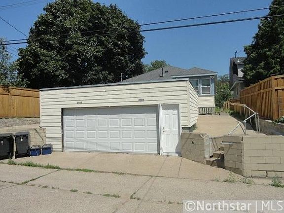 5th image of 2408 Buchanan St NE