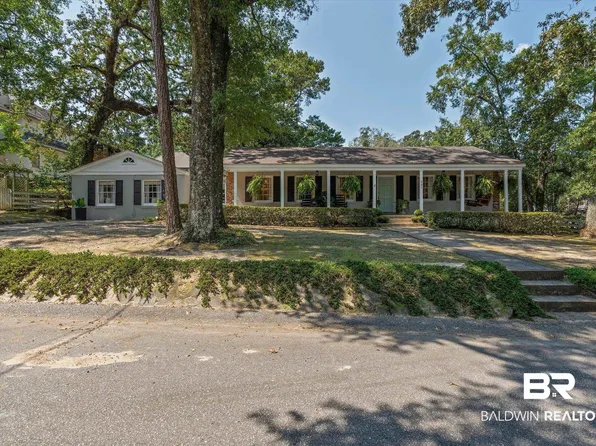 207 Stillwood Ln, Mobile, AL 36608
