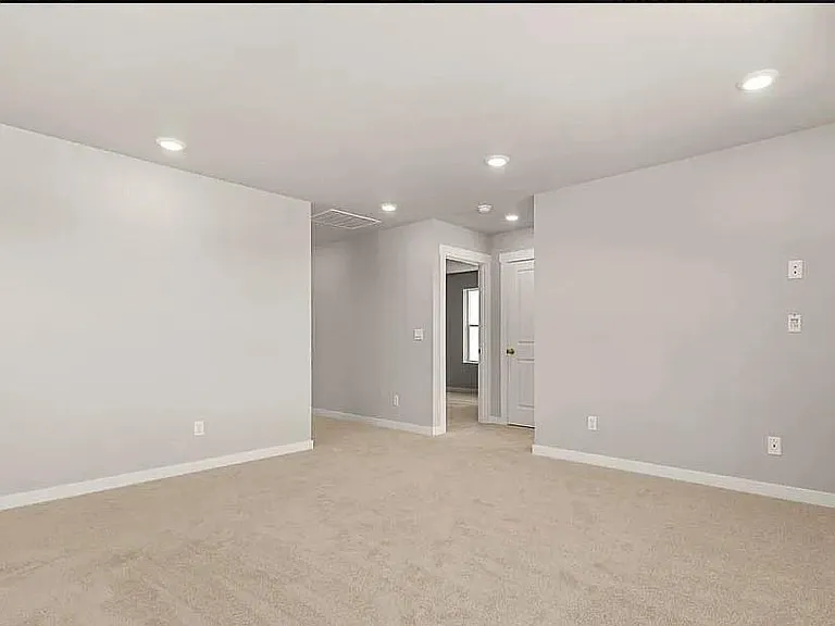 6040 Addison Rd — Photo 14