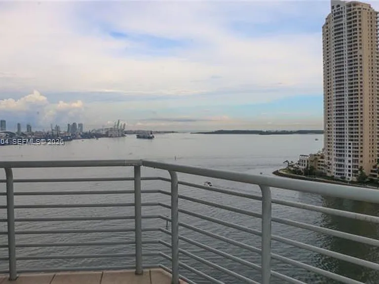 325 S Biscayne Blvd #CU-1523 — Photo 14