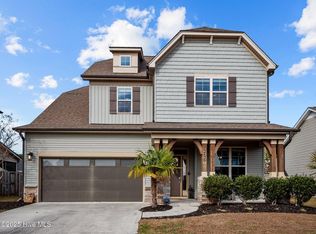 205 Willow Ridge Dr, Holly Ridge, NC 28445