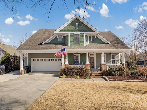 1044 Hunters Run Dr, Tega Cay, SC 29708