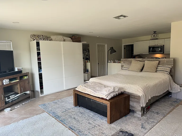 2561 SE Victory Ave #B — Photo 12