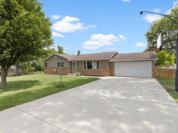 2103 Delcy Dr, Rockford, IL 61107