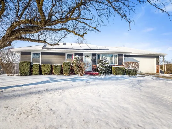 6268 Walnut Grove Rd, Loves Park, IL 61111