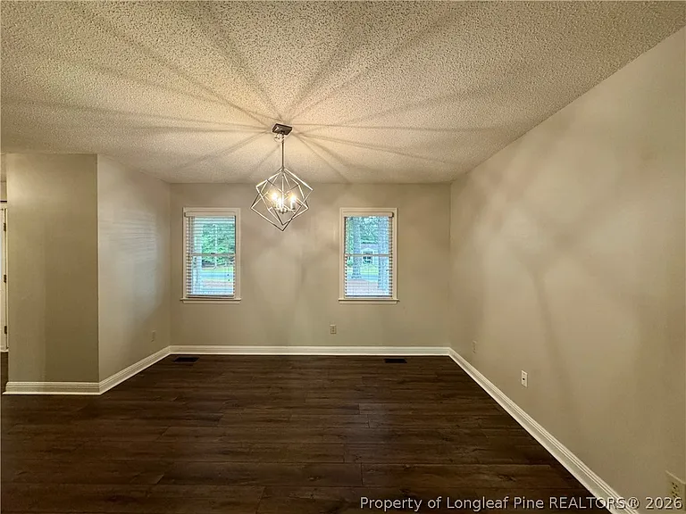 200 Horseshoe Dr — Photo 5