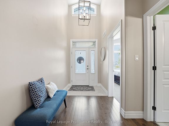 4th image of 5 Bel Air Cres