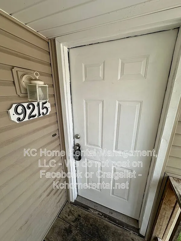 2 bed, 1.0 bath, 850 sqft, $850 — Photo 3
