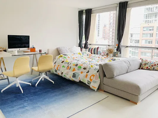 Rented by Toshiko Takahara, Lreb | media 6