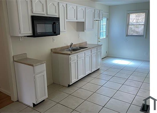 3rd image of 328 N 42nd St