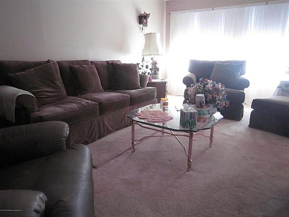 4th image of 31 Alderwood Pl