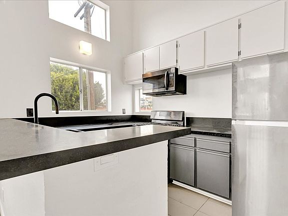 5th image of 2730 W Temple St #201