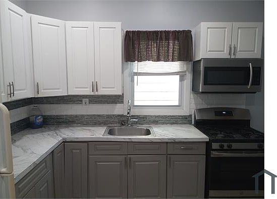 1st image of 143 Johnson Ave APT 1