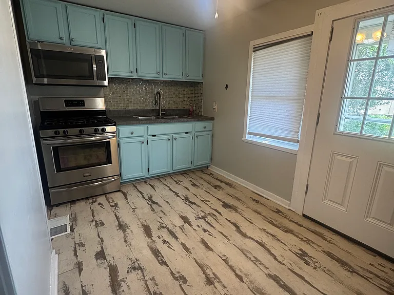 20-22 E Center St — Photo 6