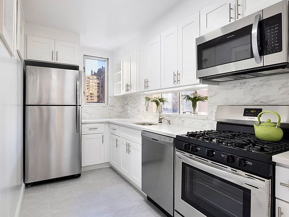 4th image of 308 E 38th St APT 7-E