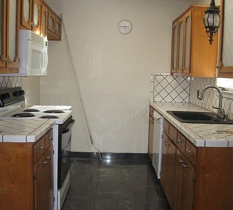 3rd image of 324 Rockylane Dr