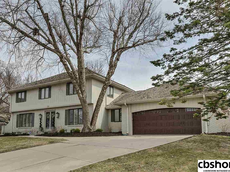 1st image of 1205 N 123rd Cir