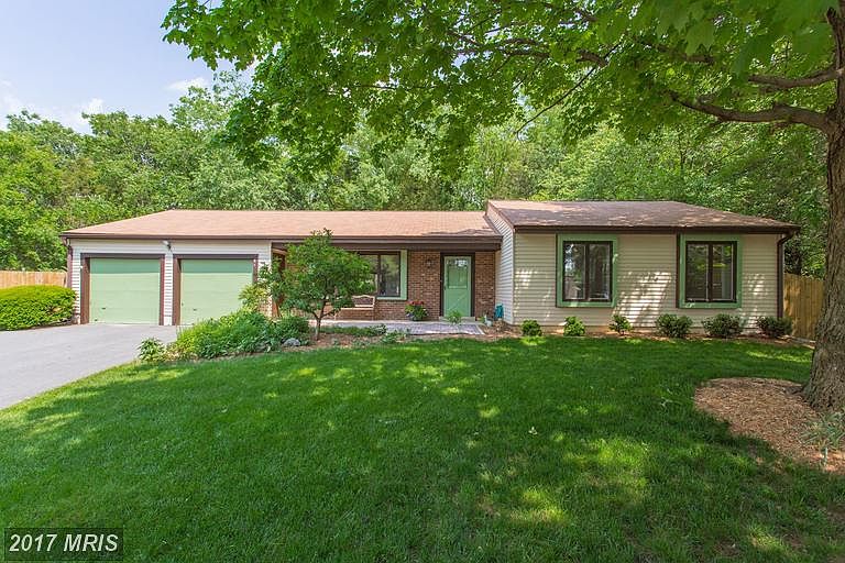 1st image of 404 Hillwood Ct