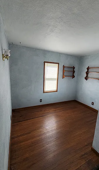 930 Williams St — Photo 4