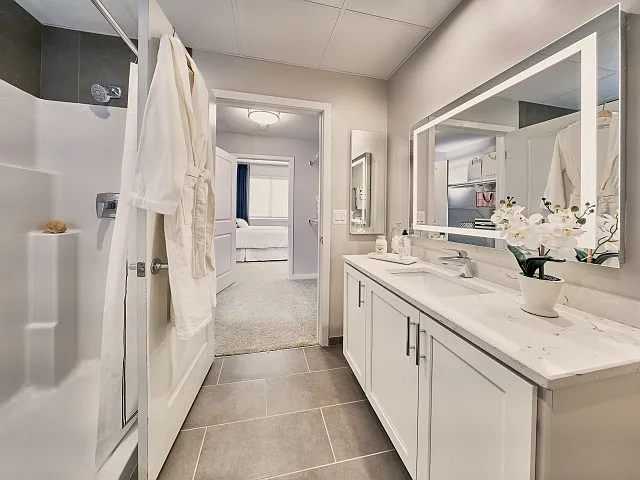 Cherry Hill Apartments — Photo 8