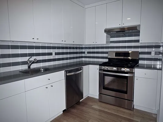 Rented by Albert Attias, LREB | media 13