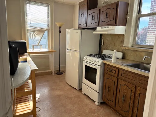 23-29 33rd Street image 2 of 4