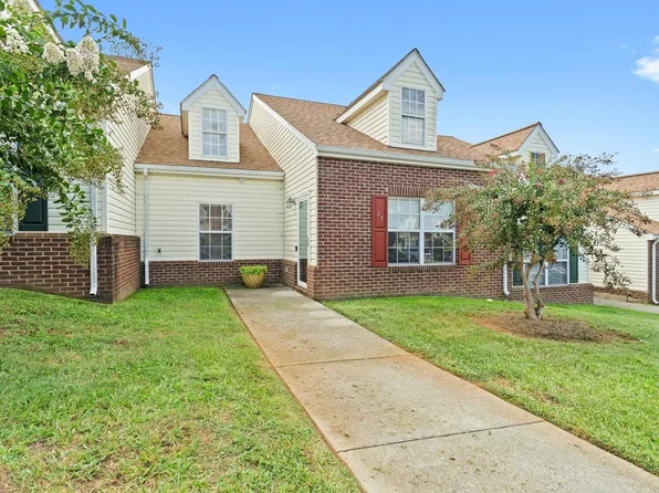 23 Hunters Ridge Ln, Rocky Mount, VA 24151
