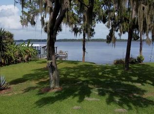 4956 Moore St, Tarpon Springs, FL 34689