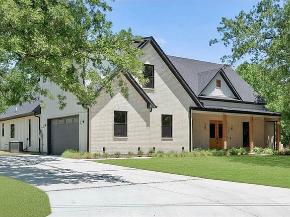 3rd image of 3001 Rock Rd