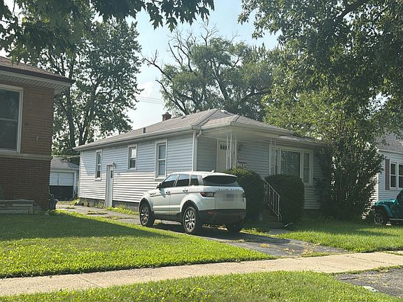 3rd image of 17832 Glen Oak Ave