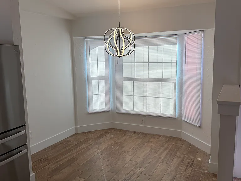 4509 SW Santa Barbara Pl — Photo 2