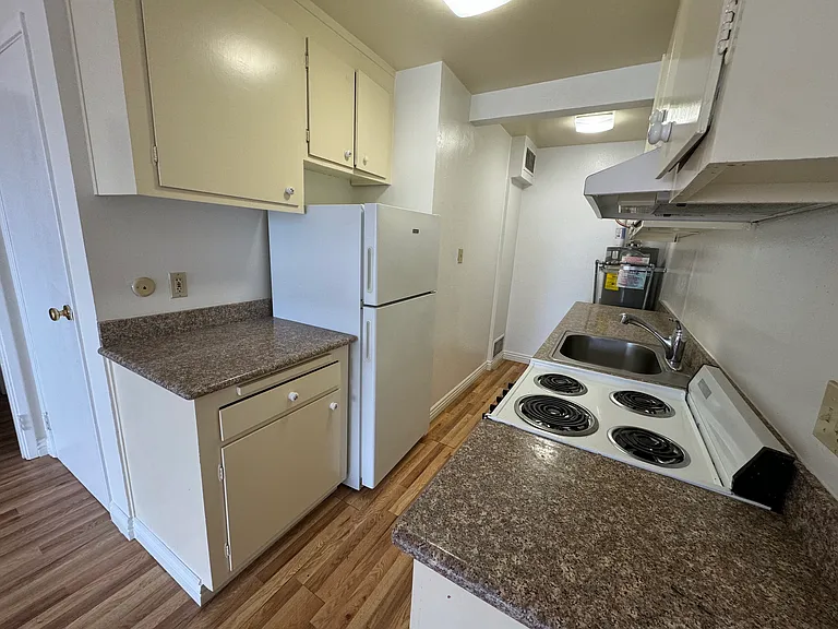 2826 Telegraph Ave — Photo 12