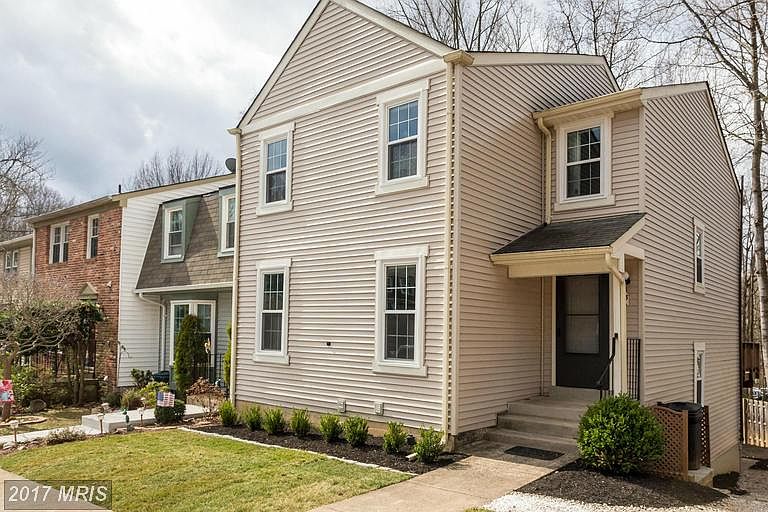 1st image of 10113 Chestnut Wood Ln