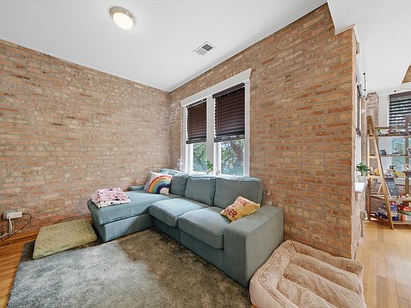 5th image of 3358 W Hutchinson St APT 3