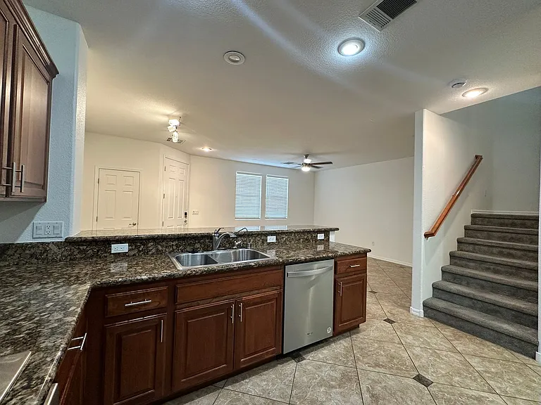 1571 Plaza Centre Dr #102 — Photo 9