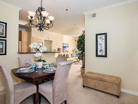 4th image of 300 N El Molino Ave Unit 320