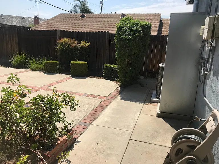 21313 Fountain Springs Rd — Photo 28