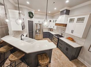 702 Chancery Ln, Cave Springs, AR 72718