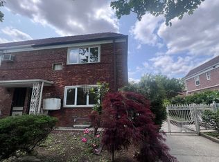 75-00 199th St FLOOR 2, Fresh Meadows, NY 11366