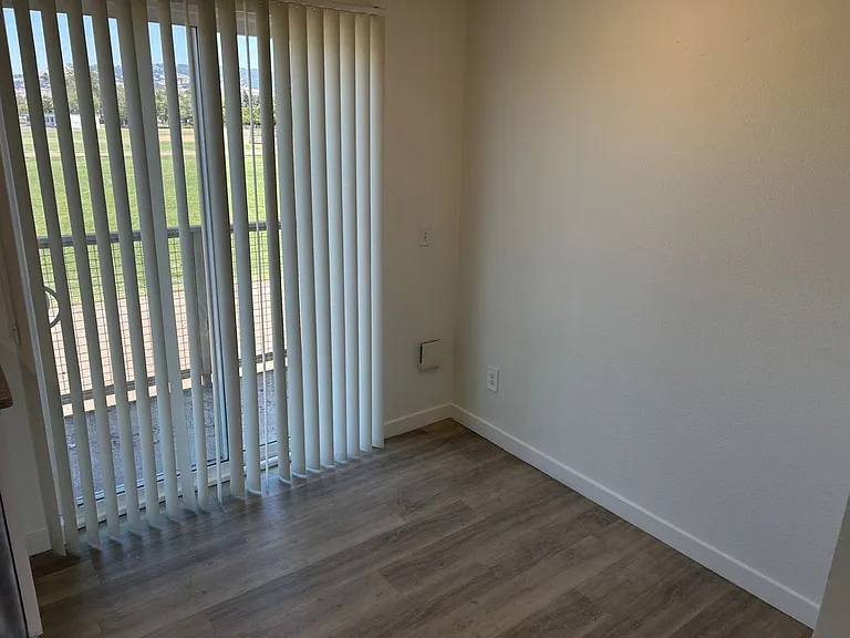 445 Southwest Blvd #11 — Photo 5