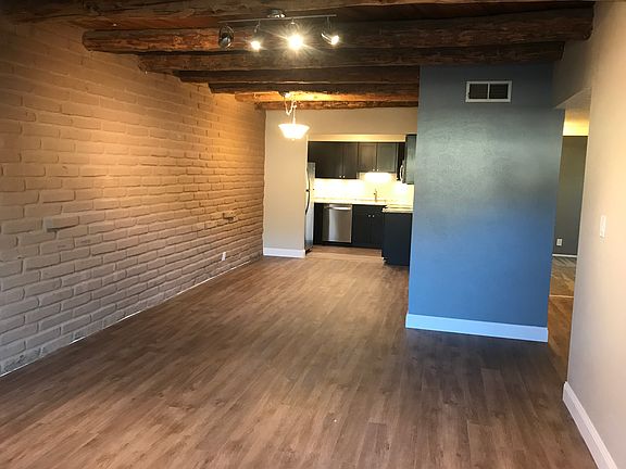 5th image of 1721 Paisano St NE APT B
