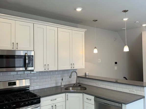 1244 S 26th St #1, Philadelphia, PA 19146