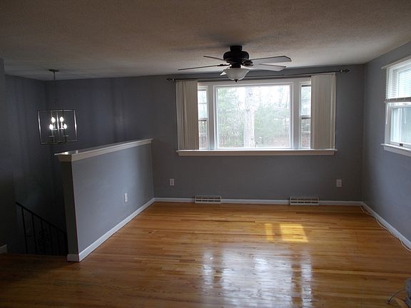 5th image of 146 S Meadow Rd