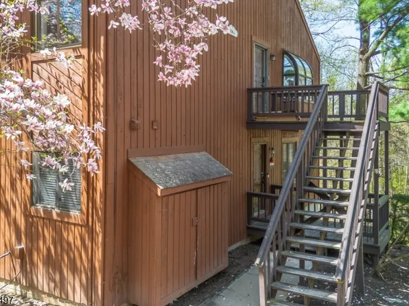 8 Steamboat Dr Unit 2, Vernon, NJ 07462
